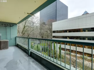 Photo #5: 22278674 Listing