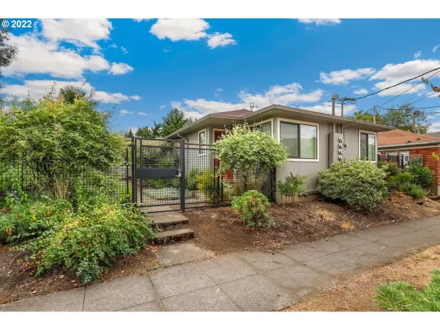 MLS: 22279544 Condo For Sale