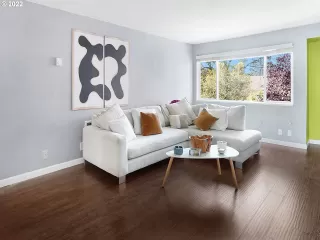 Photo #5: 22279664 Listing