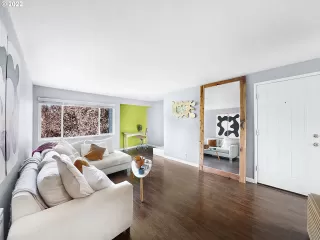 Photo #6: 22279664 Listing