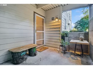 Photo #2: 222800807 Listing