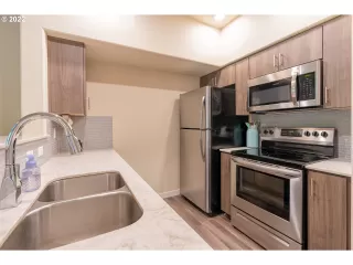 Photo #1: 22280984 Listing