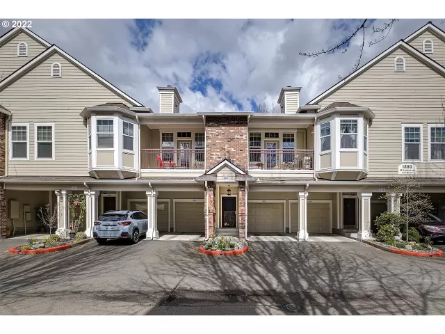 MLS: 22281424 Condo For Sale