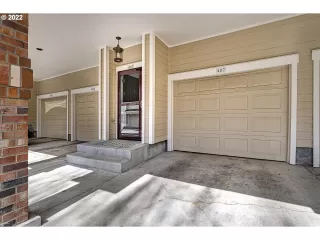 Photo #2: 22281424 Listing