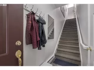 Photo #3: 22281424 Listing