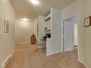 Photo #4: 22281620 Listing