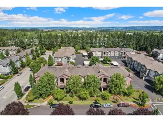 Photo #3: 22281712 Listing