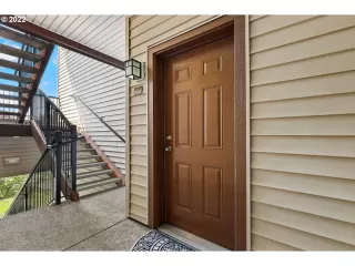 Photo #4: 22281712 Listing