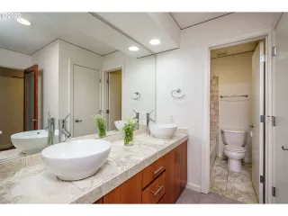 Photo #6: 22282334 Listing 