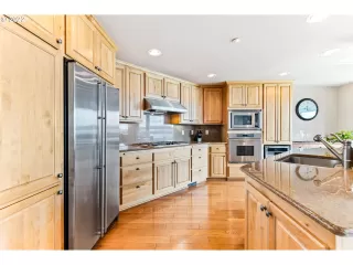 Photo #5: 22282584 Listing 