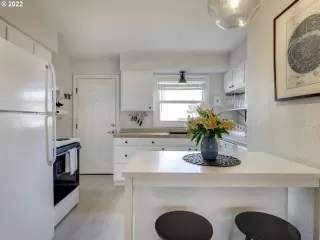 Photo #6: 22282739 Listing 