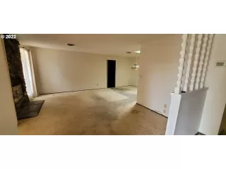 Photo #4: 22282740 Listing