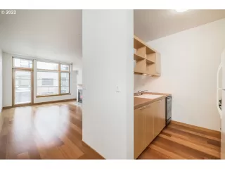 Photo #2: 22283172 Listing