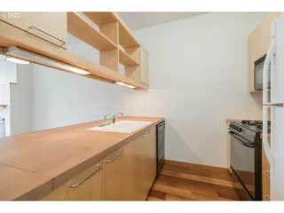 Photo #3: 22283172 Listing