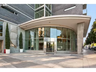 Photo #1: 22283496 Listing