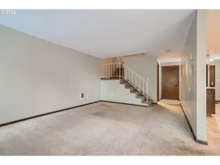 Photo #2: 22283936 Listing