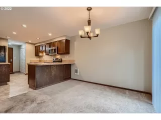 Photo #4: 22283936 Listing