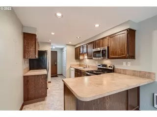 Photo #6: 22283936 Listing