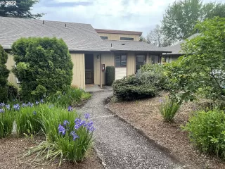 Photo #2: 22284093 Listing 