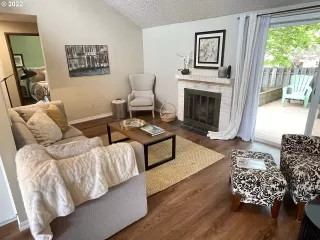 Photo #4: 22284093 Listing 