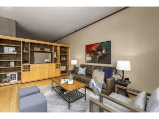 Photo #2: 22284778 Listing 