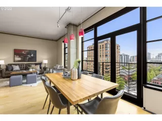 Photo #5: 22284778 Listing 