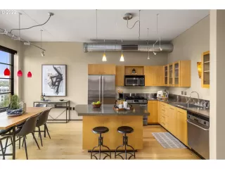 Photo #6: 22284778 Listing 