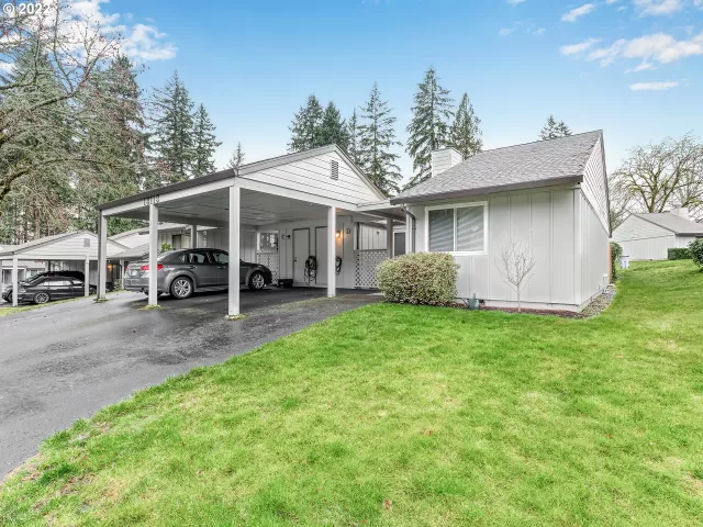 MLS: 22284798 Condo For Sale