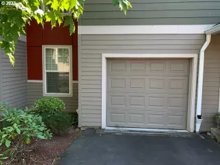 Photo #5: 22285244 Listing