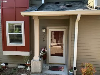 Photo #6: 22285244 Listing