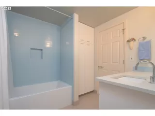 Photo #3: 22286231 Listing