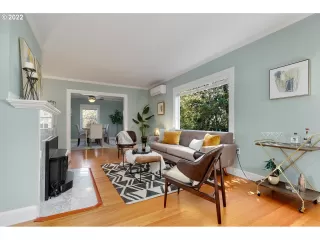 Photo #4: 22286518 Listing