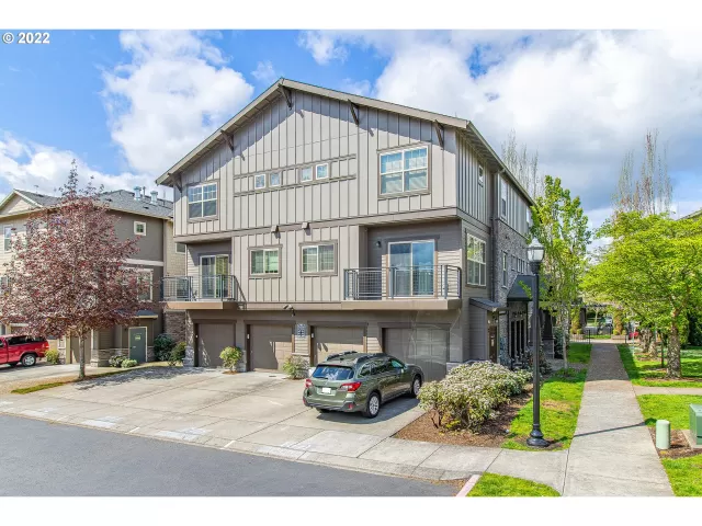 MLS: 22286522 Condo For Sale