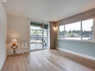 Photo #5: 22286988 Listing