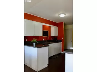 Photo #5: 22287076 Listing 