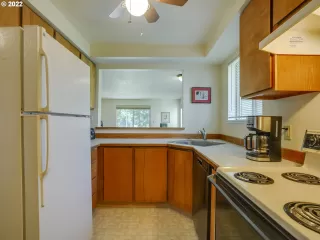 Photo #5: 22288430 Listing 