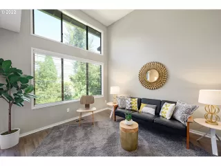 Photo #5: 22288511 Listing 