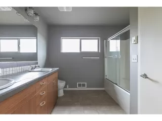Photo #3: 22289485 Listing