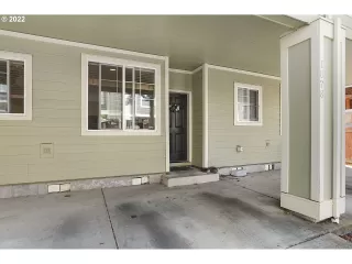 Photo #2: 22290636 Listing