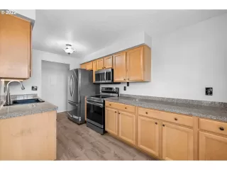 Photo #6: 22291911 Listing