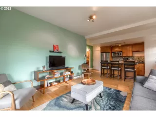 Photo #3: 22291920 Listing