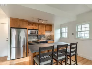 Photo #6: 22291920 Listing