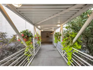 Photo #1: 22292016 Listing