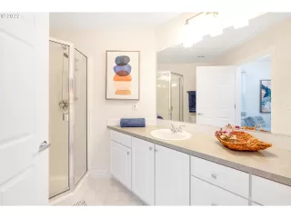 Photo #5: 22292016 Listing