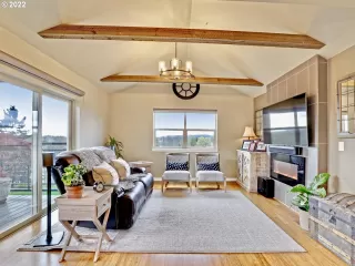 Photo #3: 22292338 Listing