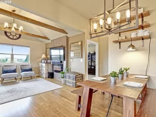 Photo #6: 22292338 Listing