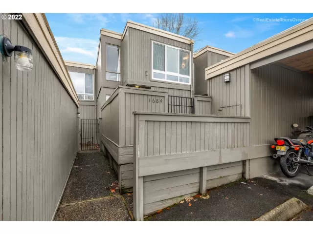 MLS: 22292599 Condo For Sale