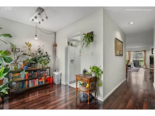 Photo #4: 22292599 Listing 