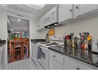 Photo #6: 22292599 Listing 