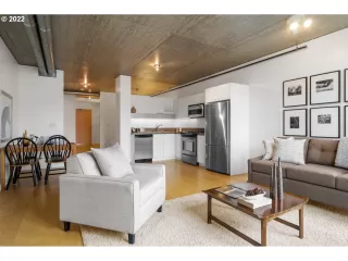 Photo #2: 22293483 Listing 